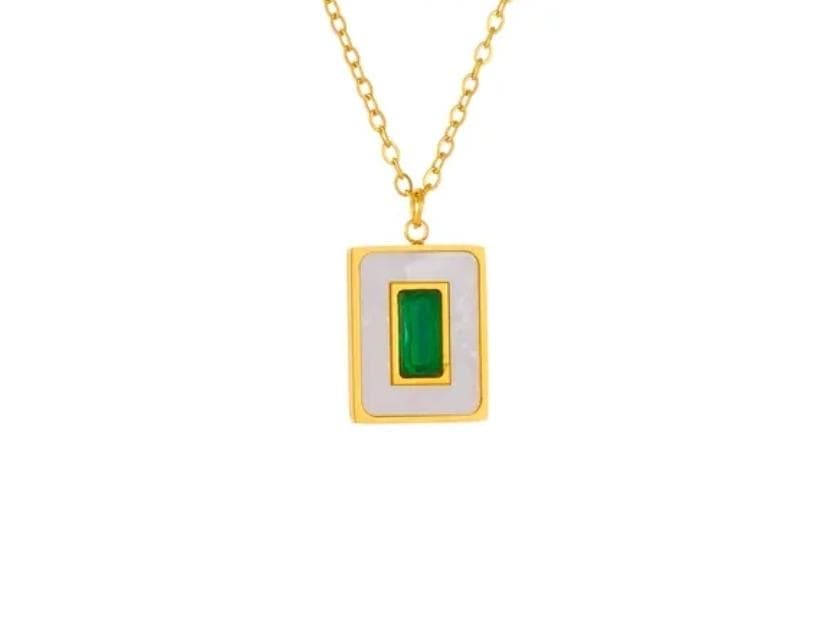 Artificial jewelleryAKaccessories