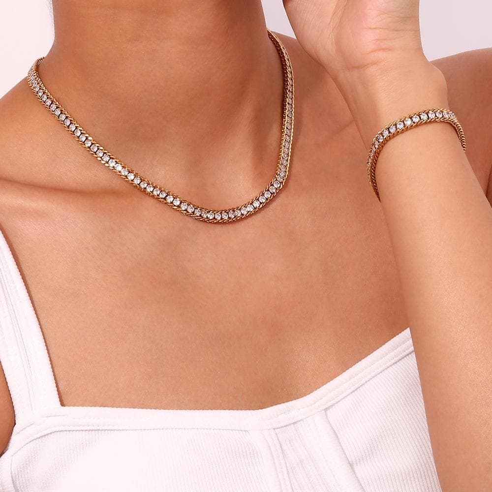 Artificial jewelleryAKaccessories