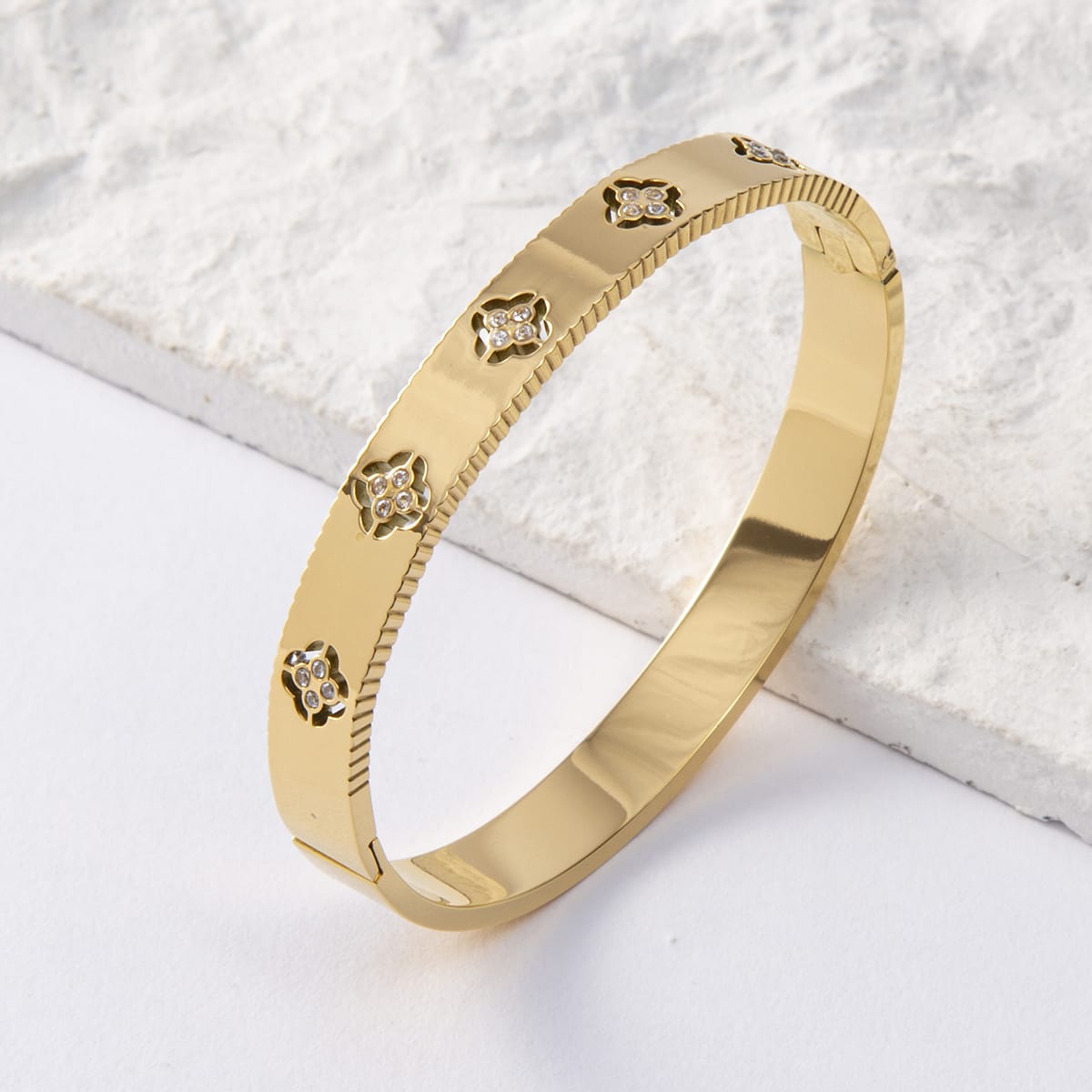 Luxery Clover Bangle