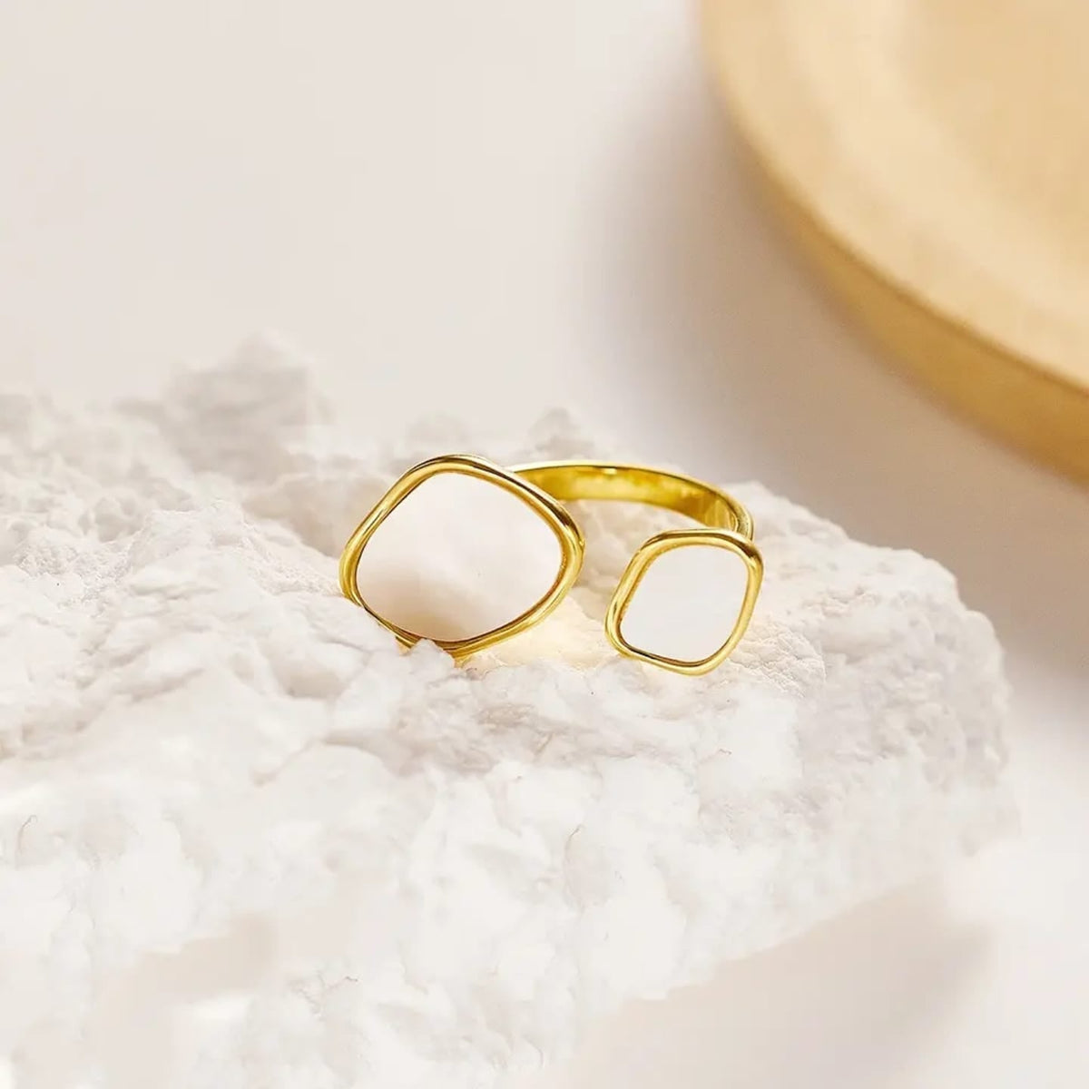 Twisted shells Ring Adjustable
