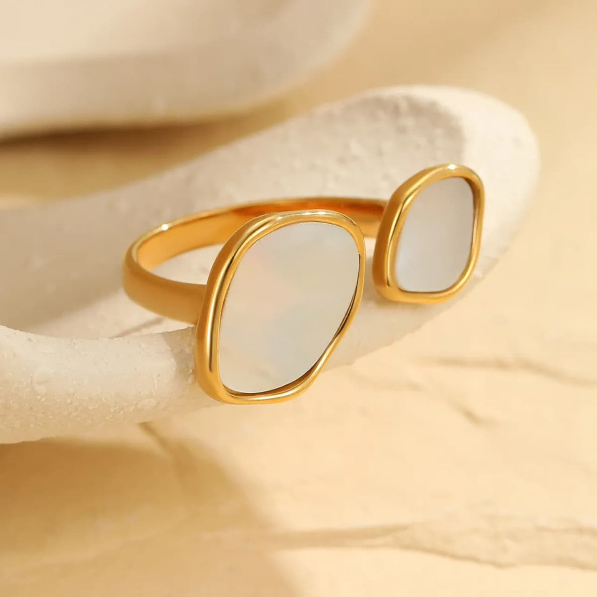 Twisted shells Ring Adjustable