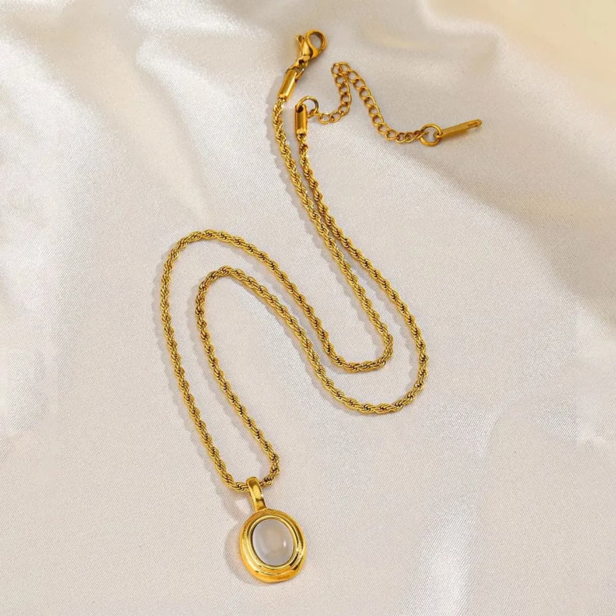 White Stone Rope Chain Necklace