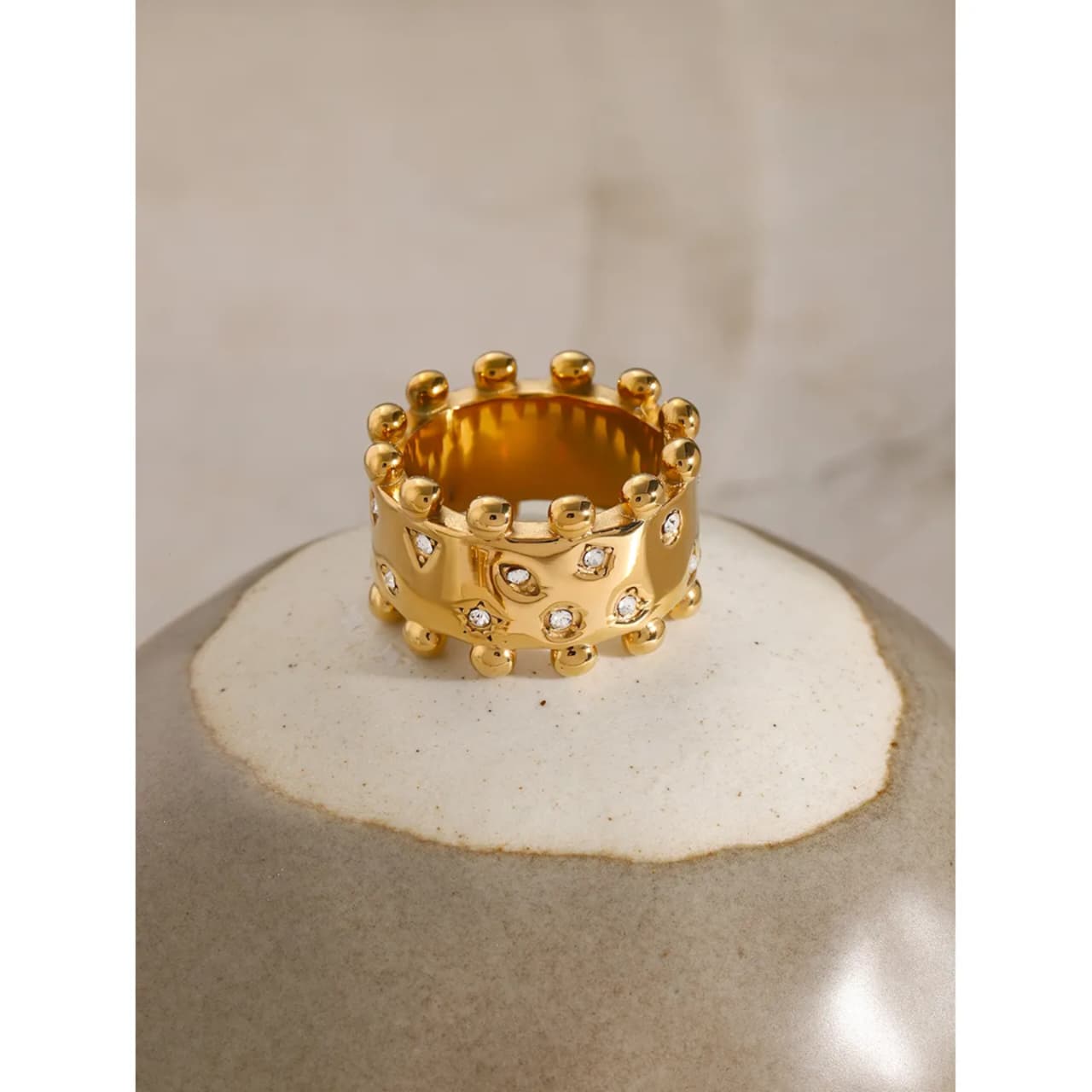 Luxury Zircons Ring