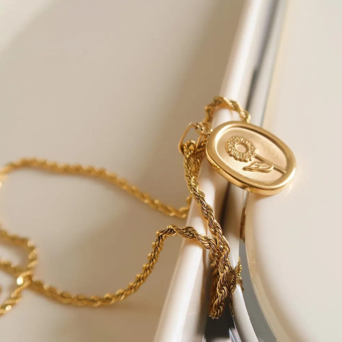 Rose rope Necklace