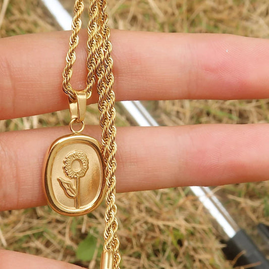 Rose rope Necklace