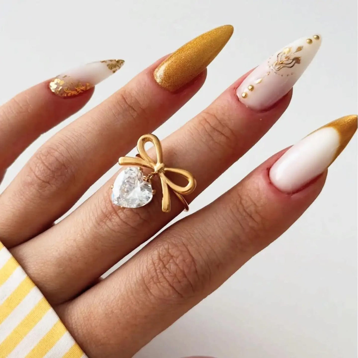 Bow Zicone Ring [Adjustable]