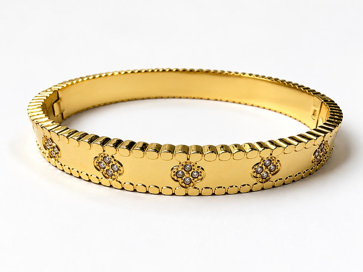Clover zirconia bengal