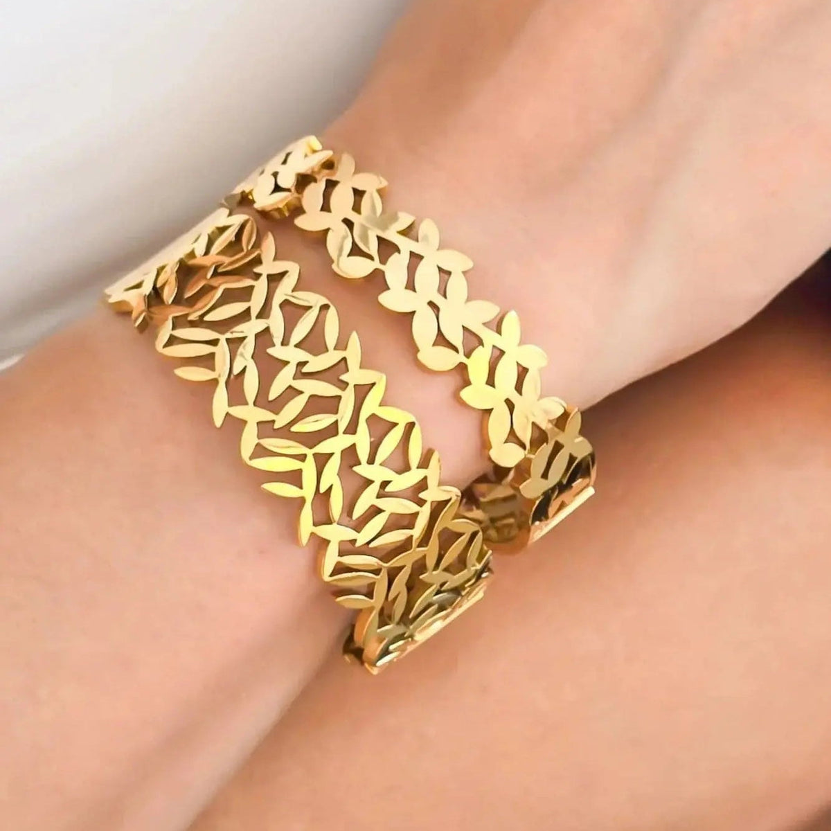 Artificial jewelleryAKaccessories