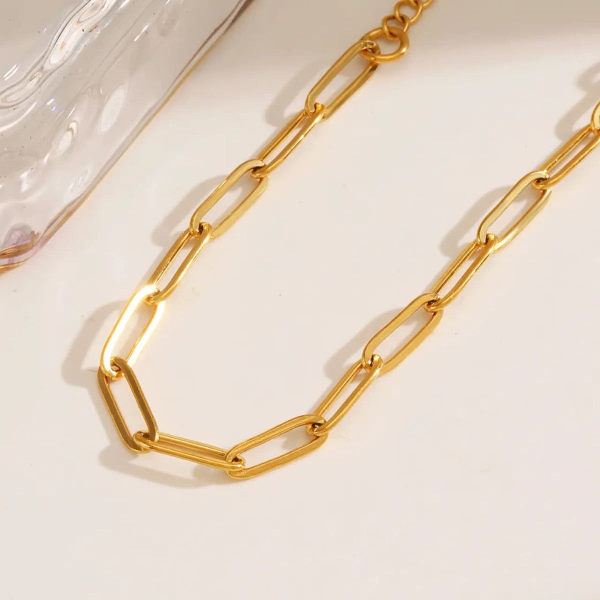 Tie bracelet