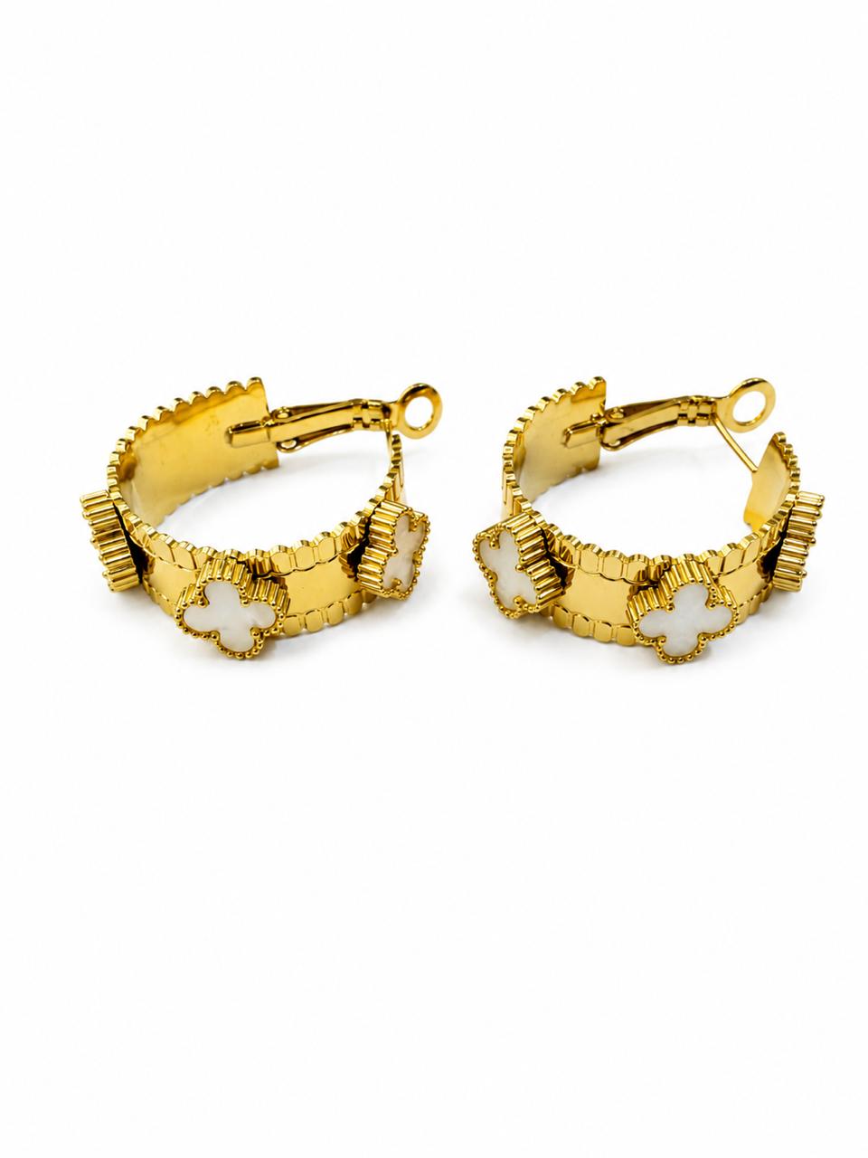 clover Black_White Earring