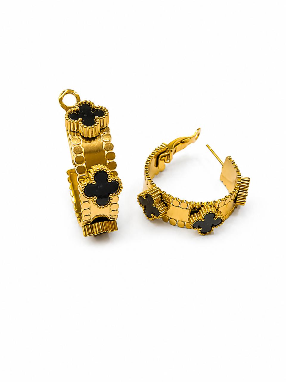 clover Black_White Earring