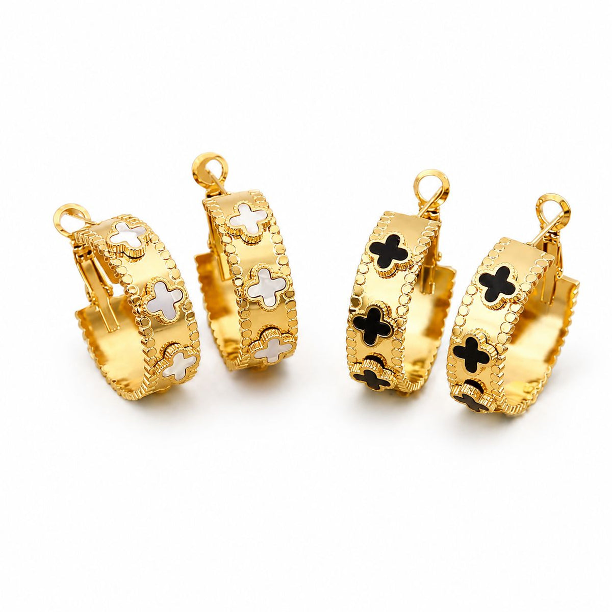 clover Black_White Earring